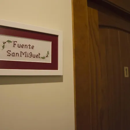 فندق مبيت وإفطار Fuente El Boticario 3*