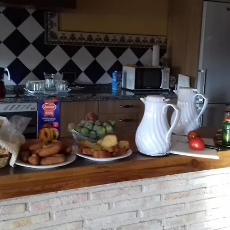 לינה וארוחת בוקר Casa Rural Fuente El Boticario 3*